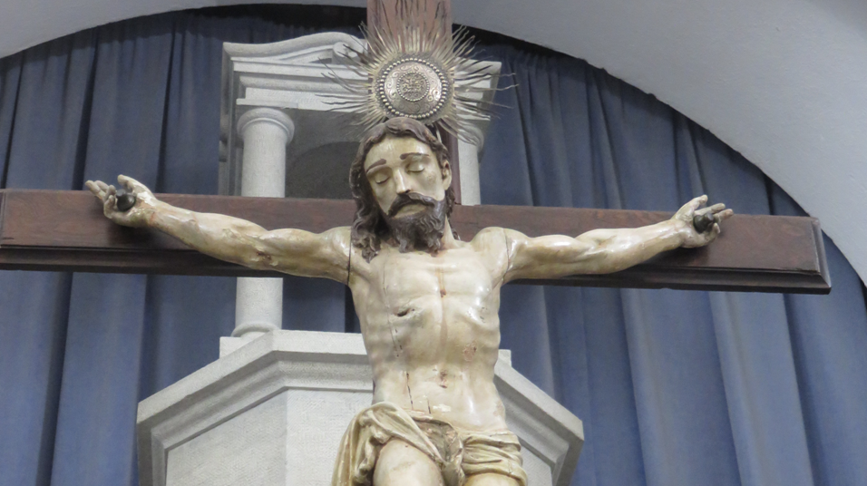 crucifixo-igreja-paroquial
