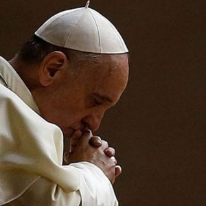 Papa Francisco pede oração às igrejas cristãs